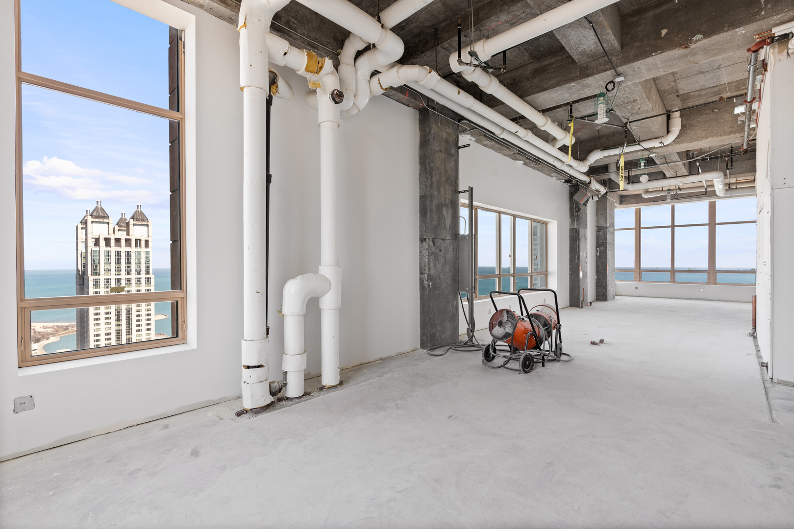 800 N Michigan Avenue Unit: PH67