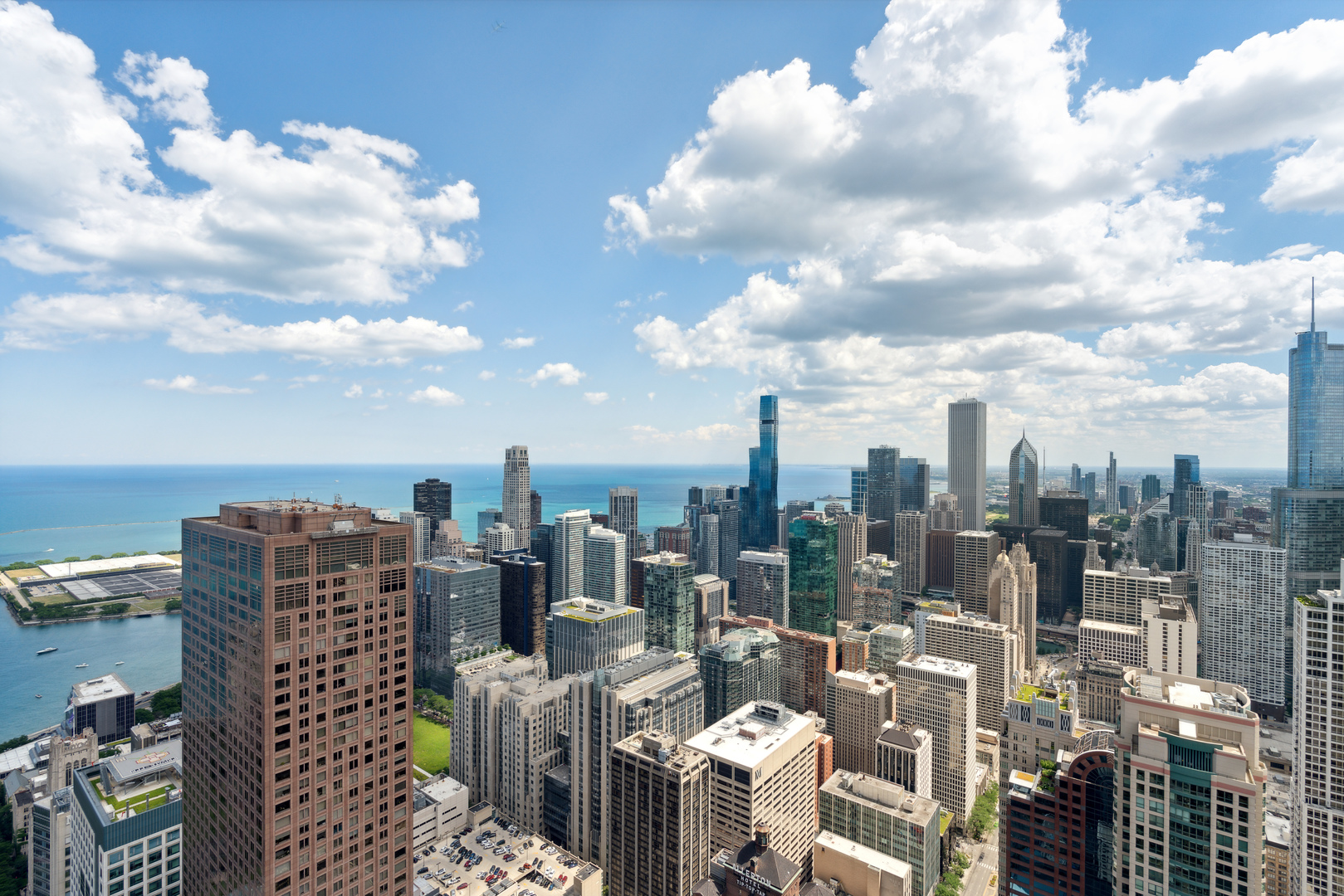800 N Michigan Avenue Unit: PH67
