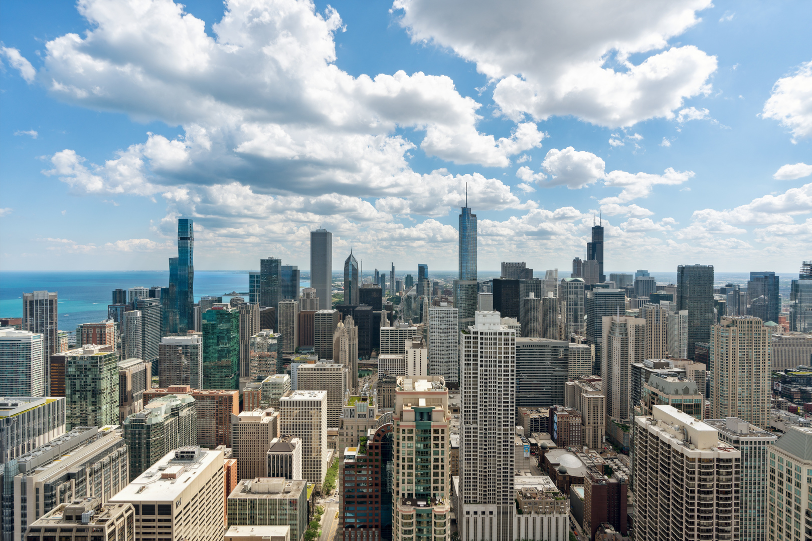 800 N Michigan Avenue Unit: PH67