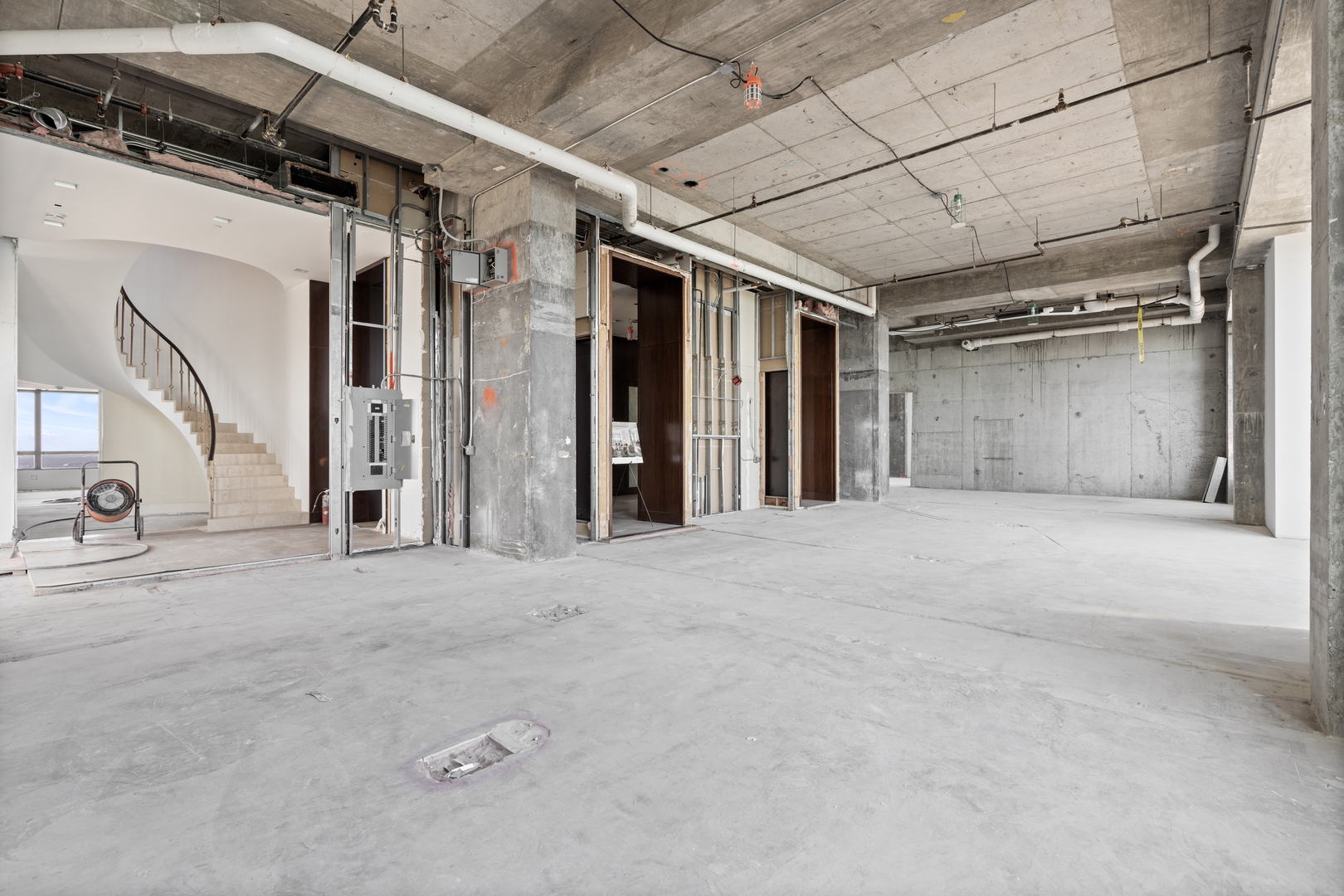 800 N Michigan Avenue Unit: PH67
