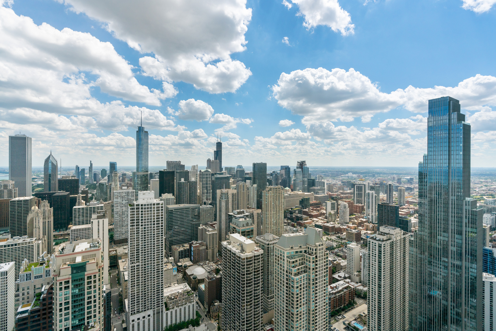 800 N Michigan Avenue Unit: PH67