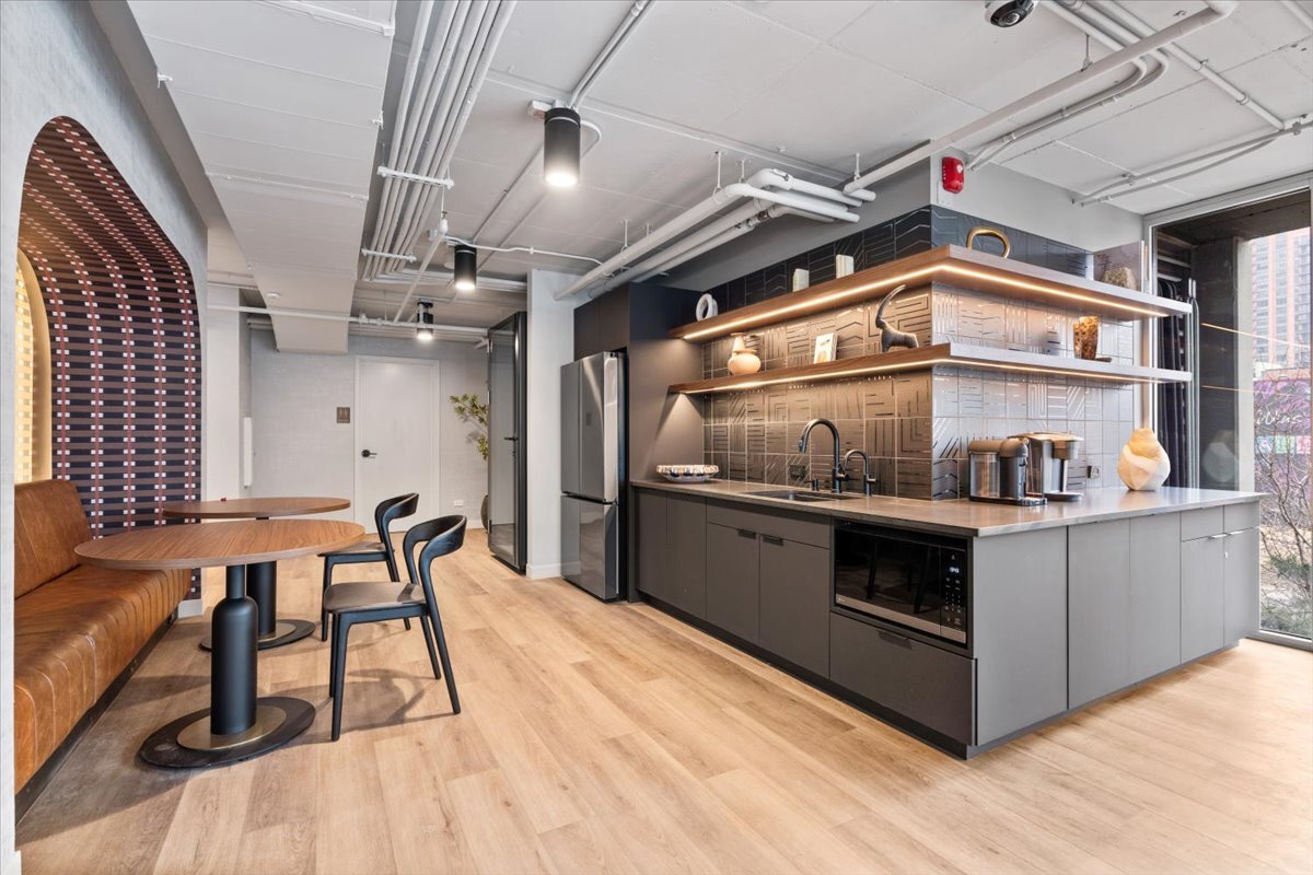 740 W Fulton Street Unit: 503