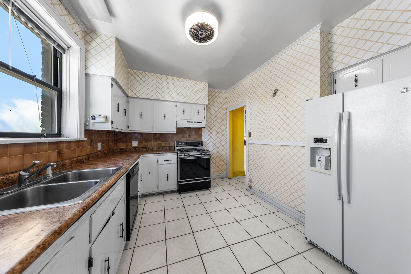 6935 S Crandon Avenue Unit: 8D