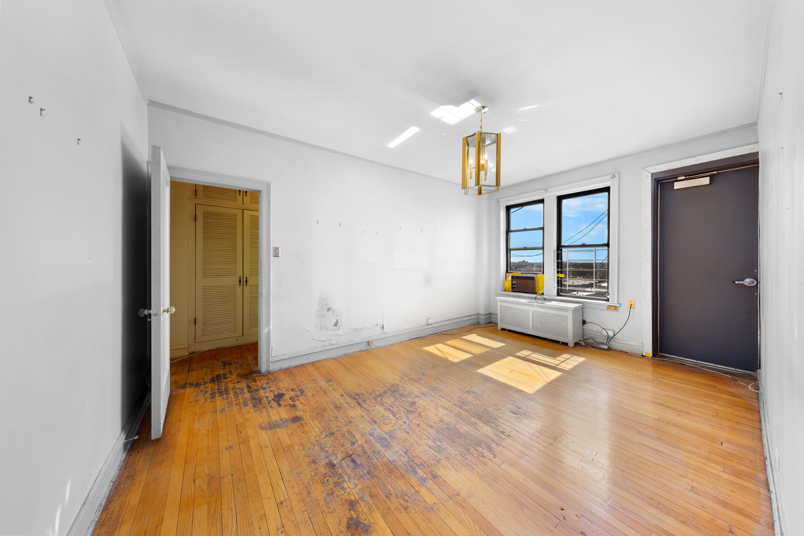 6935 S Crandon Avenue Unit: 8D