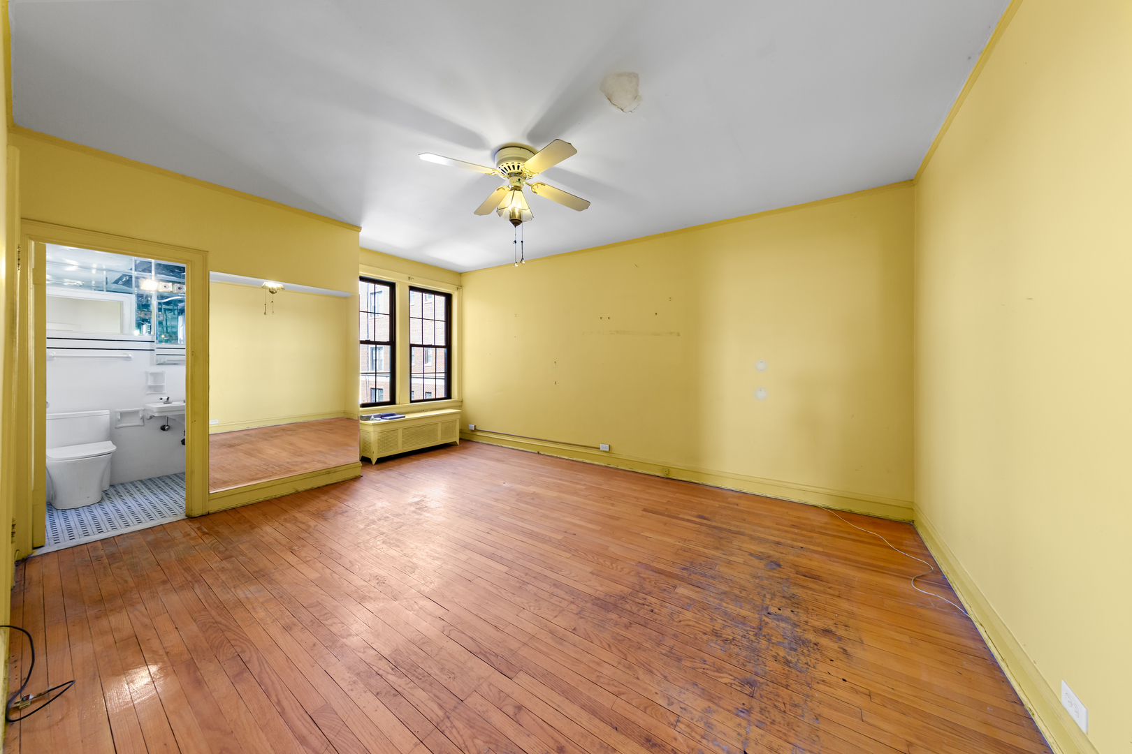 6935 S Crandon Avenue Unit: 8D