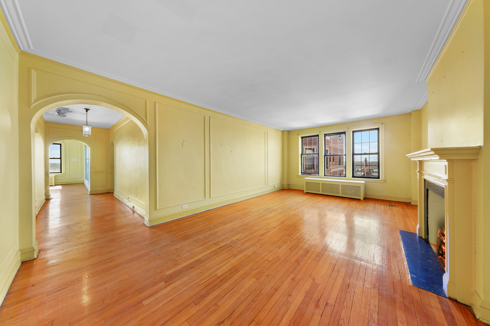 6935 S Crandon Avenue Unit: 8D