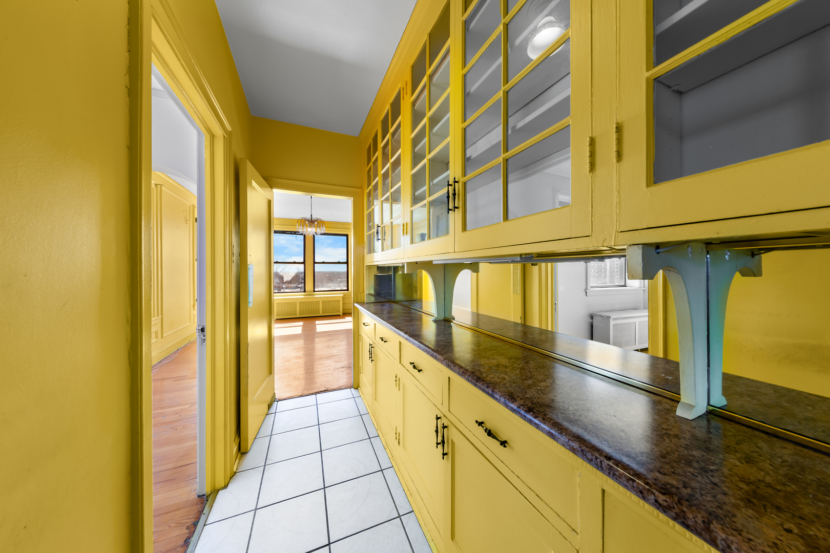 6935 S Crandon Avenue Unit: 8D