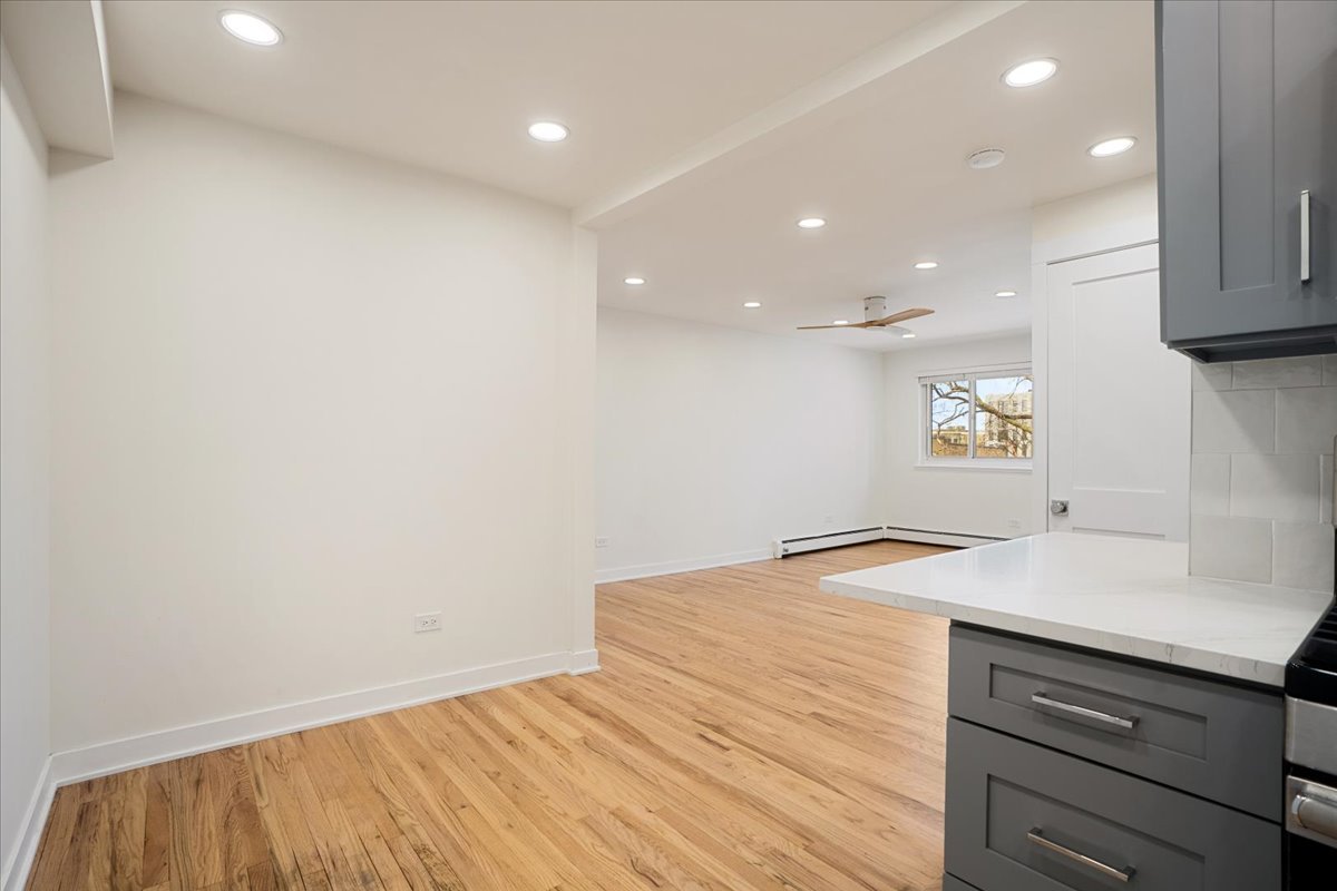 515 W Wrightwood Avenue Unit: 515