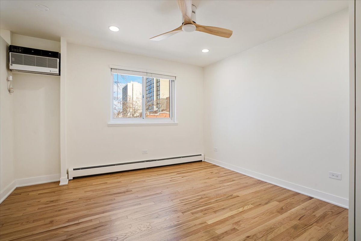 515 W Wrightwood Avenue Unit: 515