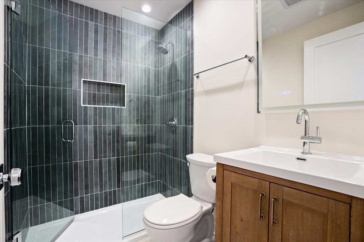 515 W Wrightwood Avenue Unit: 515