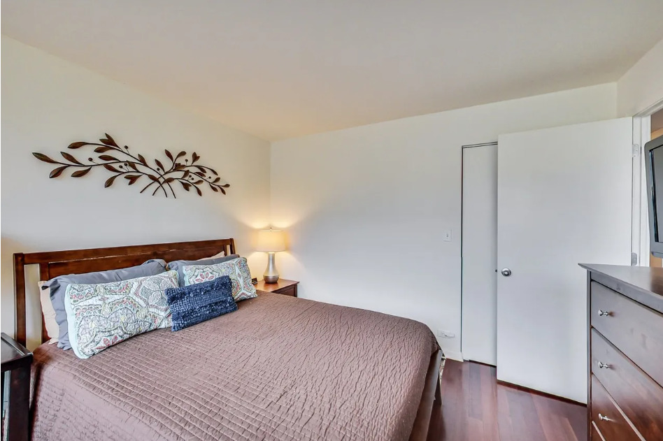 222 E PEARSON Street Unit: 2307