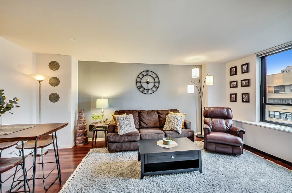 222 E PEARSON Street Unit: 2307