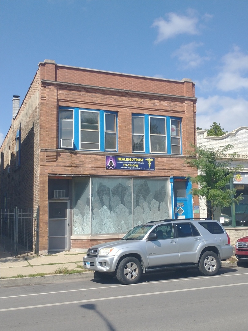 3646 W Wrightwood Avenue Unit: 2