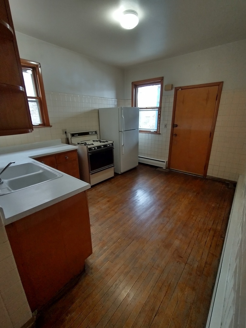 3646 W Wrightwood Avenue Unit: 2