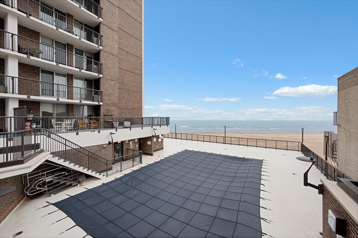 5855 N Sheridan Road Unit: 25G