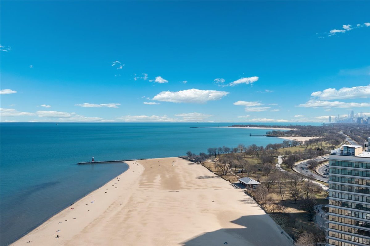 5855 N Sheridan Road Unit: 25G