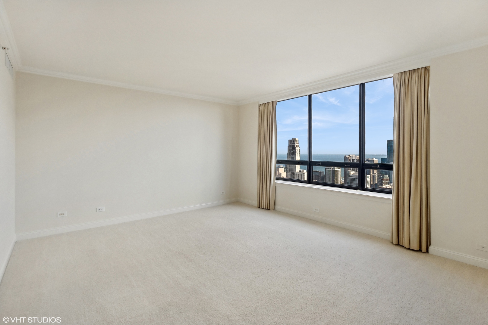 180 E PEARSON Street Unit: 5906