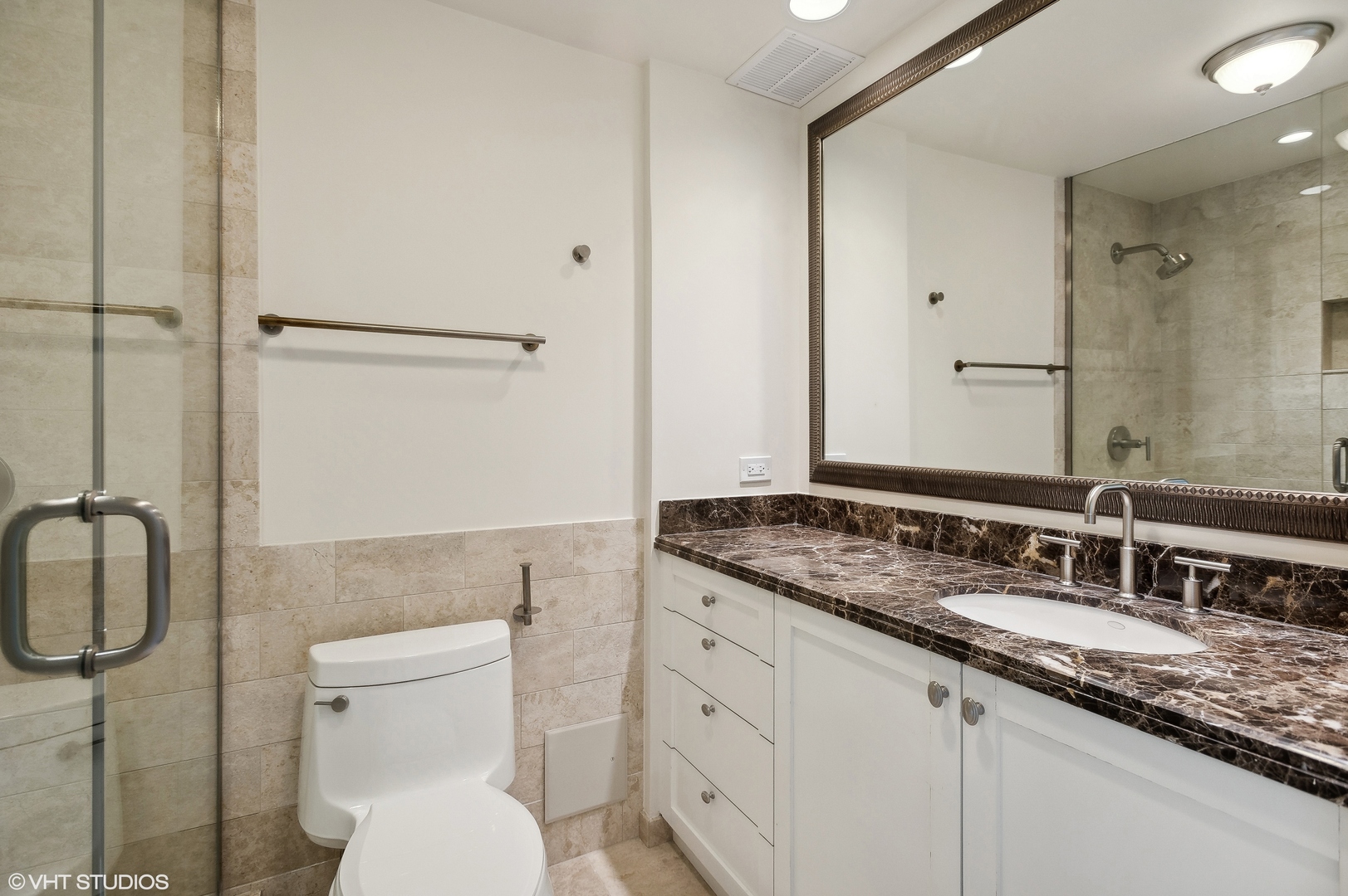 180 E PEARSON Street Unit: 5906