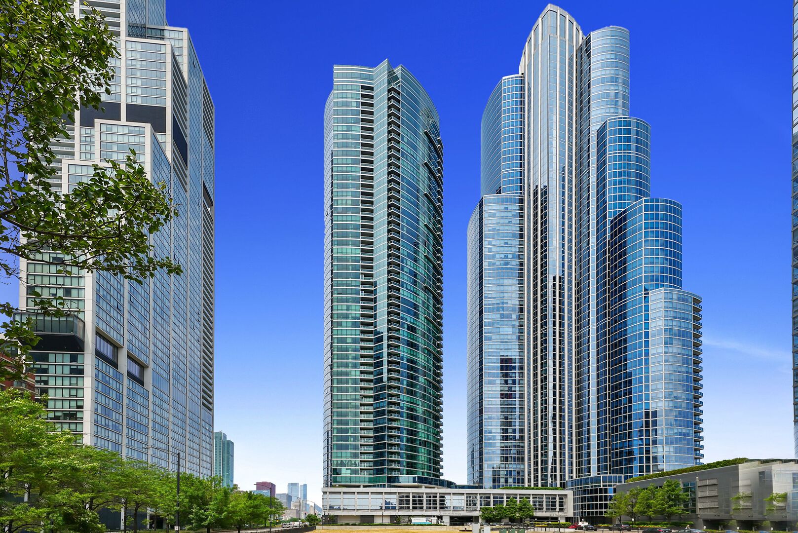 1201 S Prairie Avenue Unit: 3404