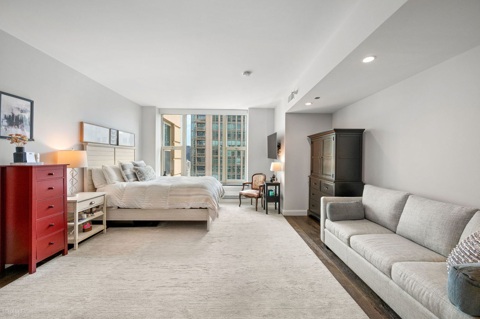 25 E Superior Street Unit: 3601
