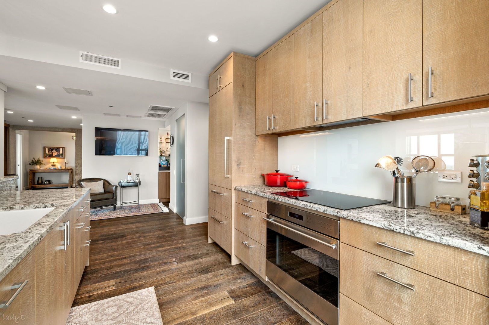 25 E Superior Street Unit: 3601