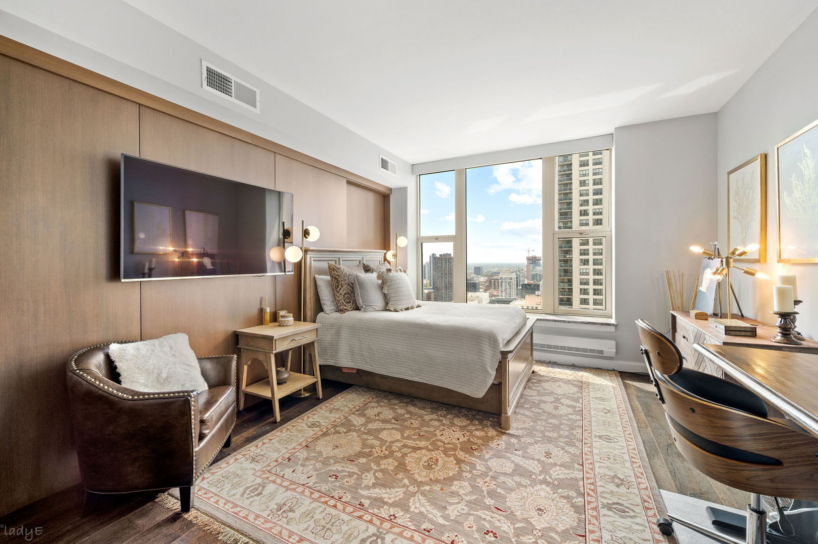 25 E Superior Street Unit: 3601