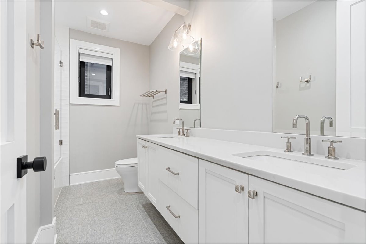 2207 N Orchard Street Unit: 1