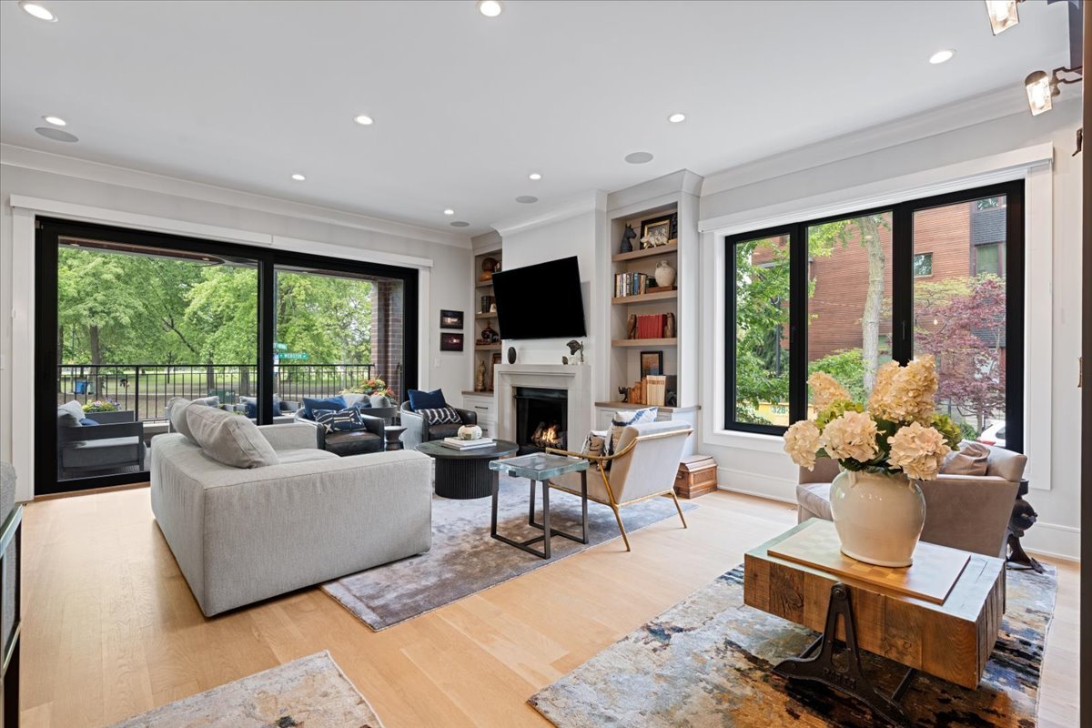 2207 N Orchard Street Unit: 1