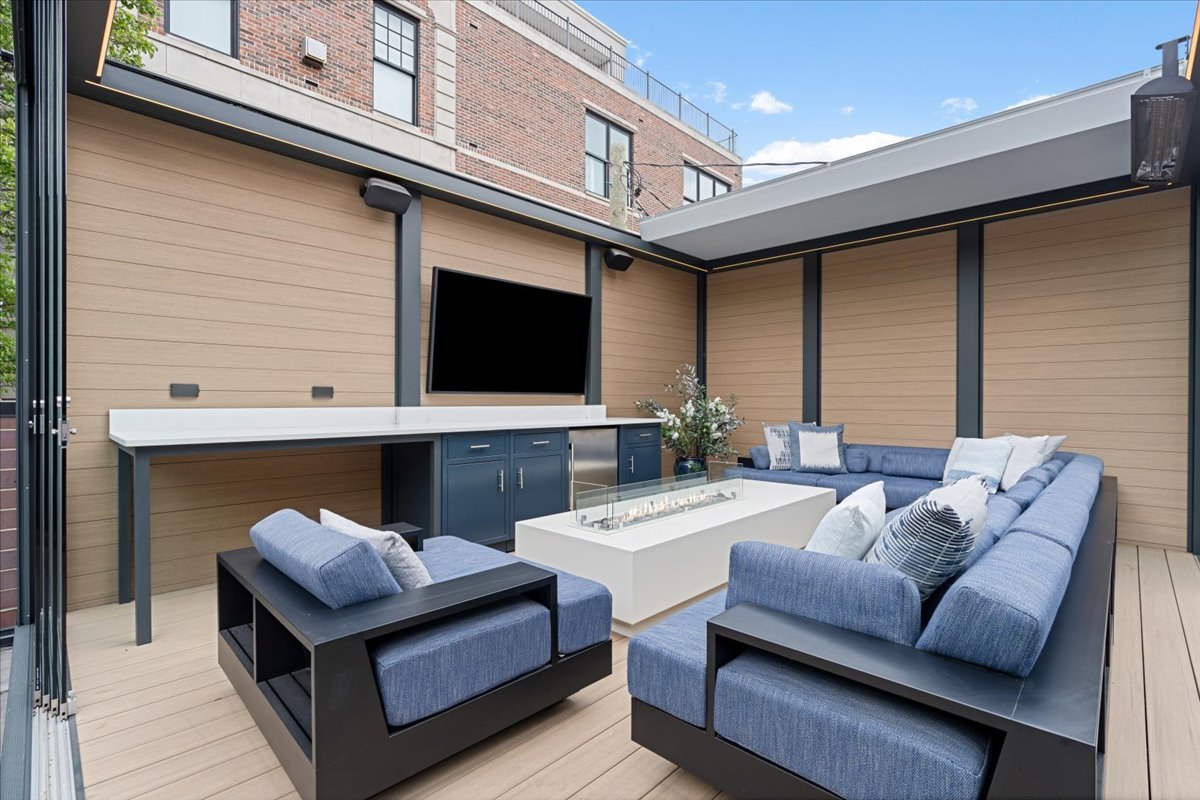 2207 N Orchard Street Unit: 1