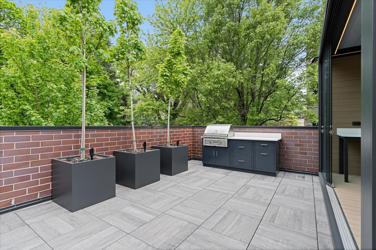 2207 N Orchard Street Unit: 1