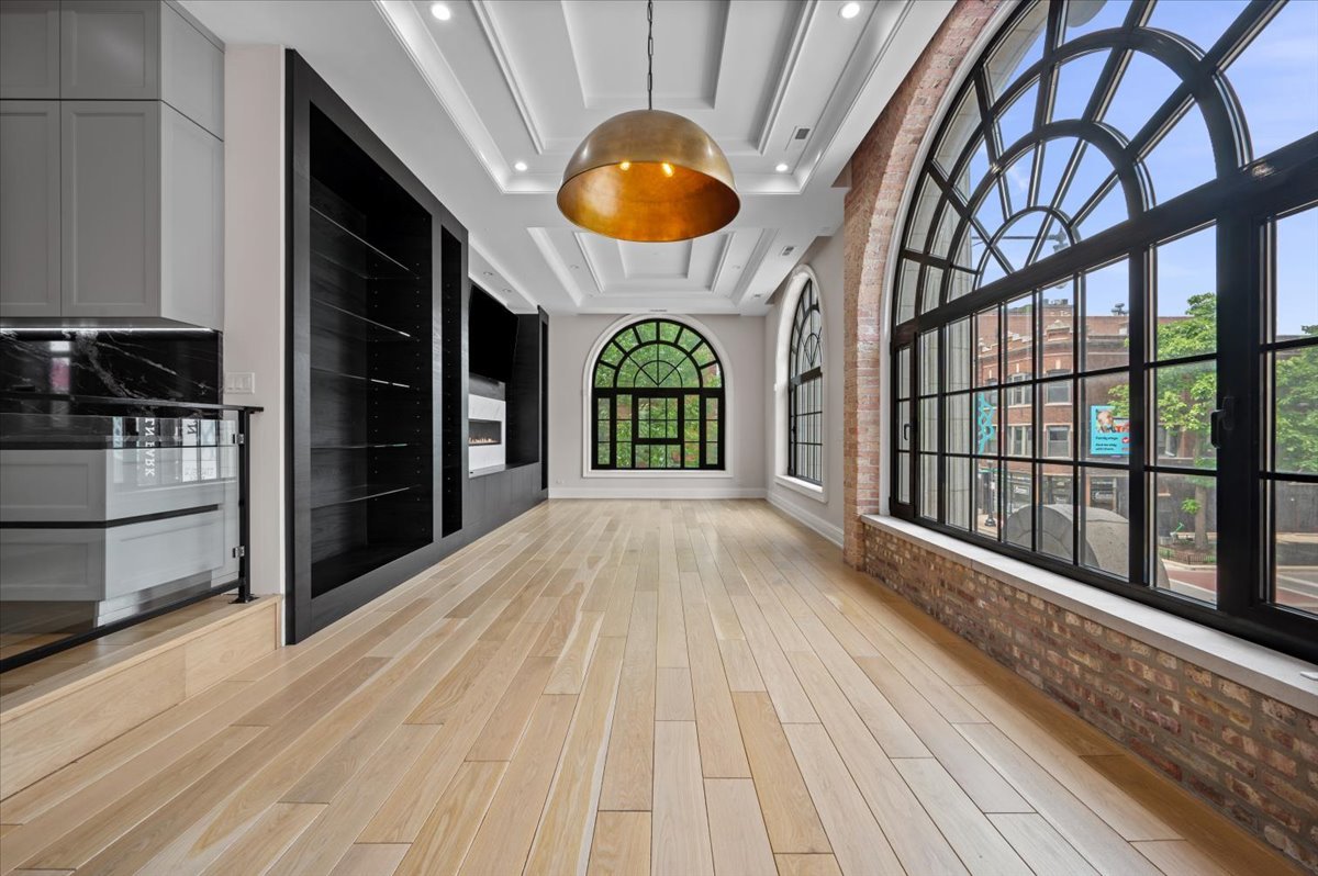 1425 W Fullerton Avenue Unit: 2N