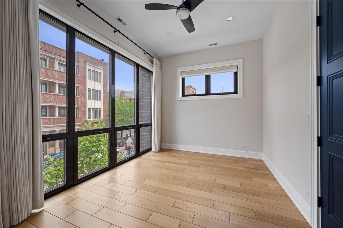 1425 W Fullerton Avenue Unit: 2N