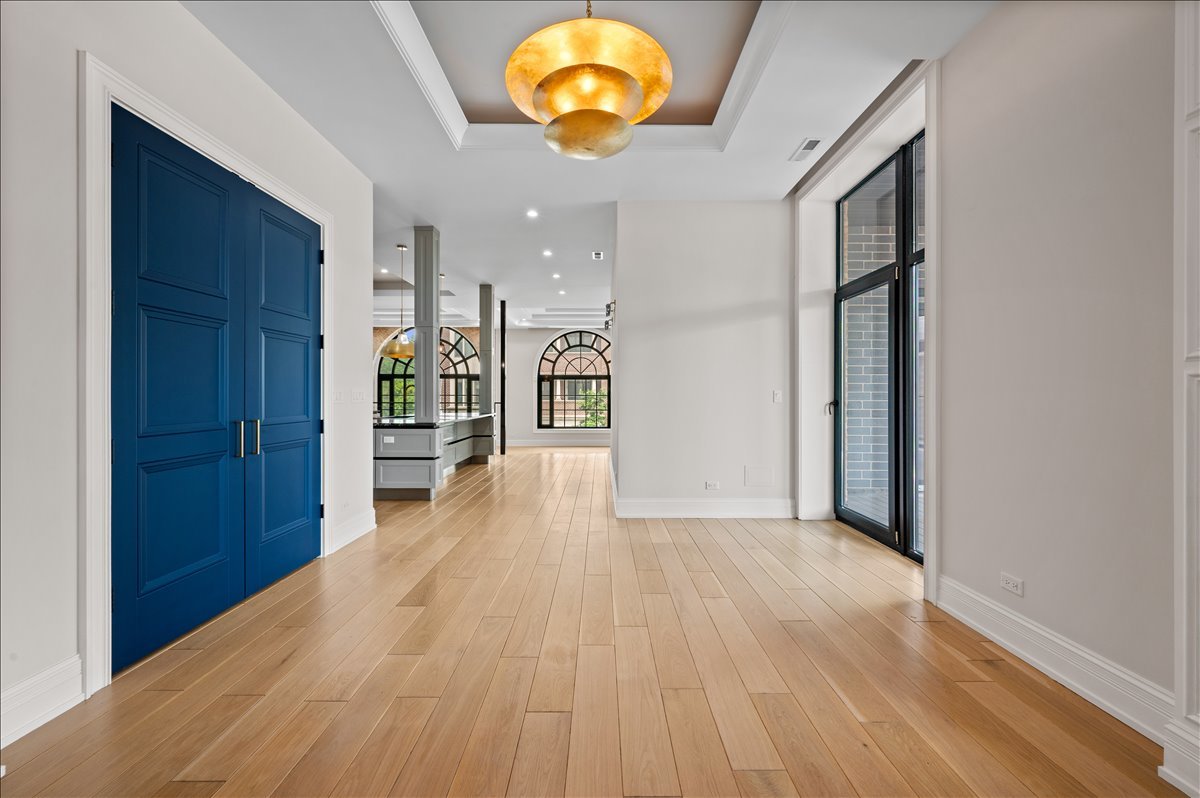 1425 W Fullerton Avenue Unit: 2N