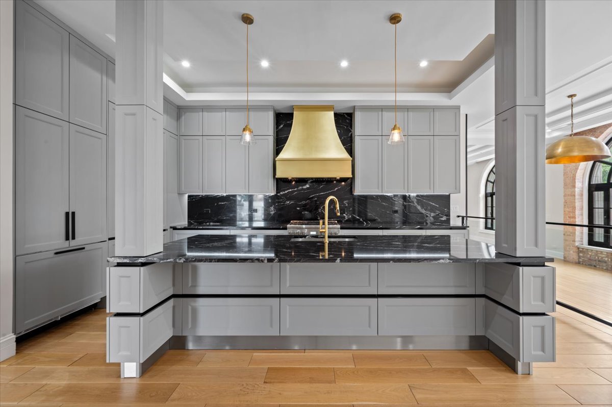 1425 W Fullerton Avenue Unit: 2N