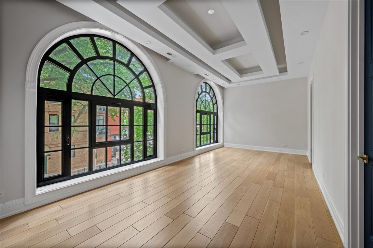 1425 W Fullerton Avenue Unit: 2N