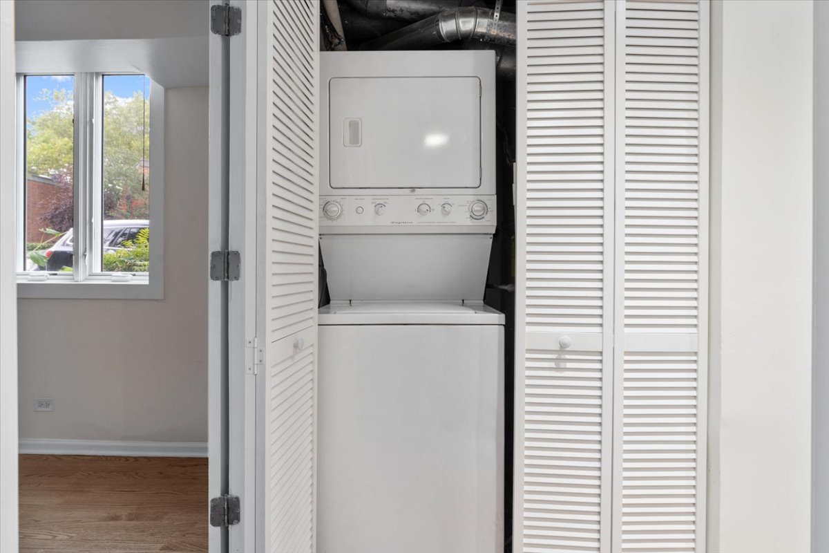2122 N Lincoln Avenue Unit: A1