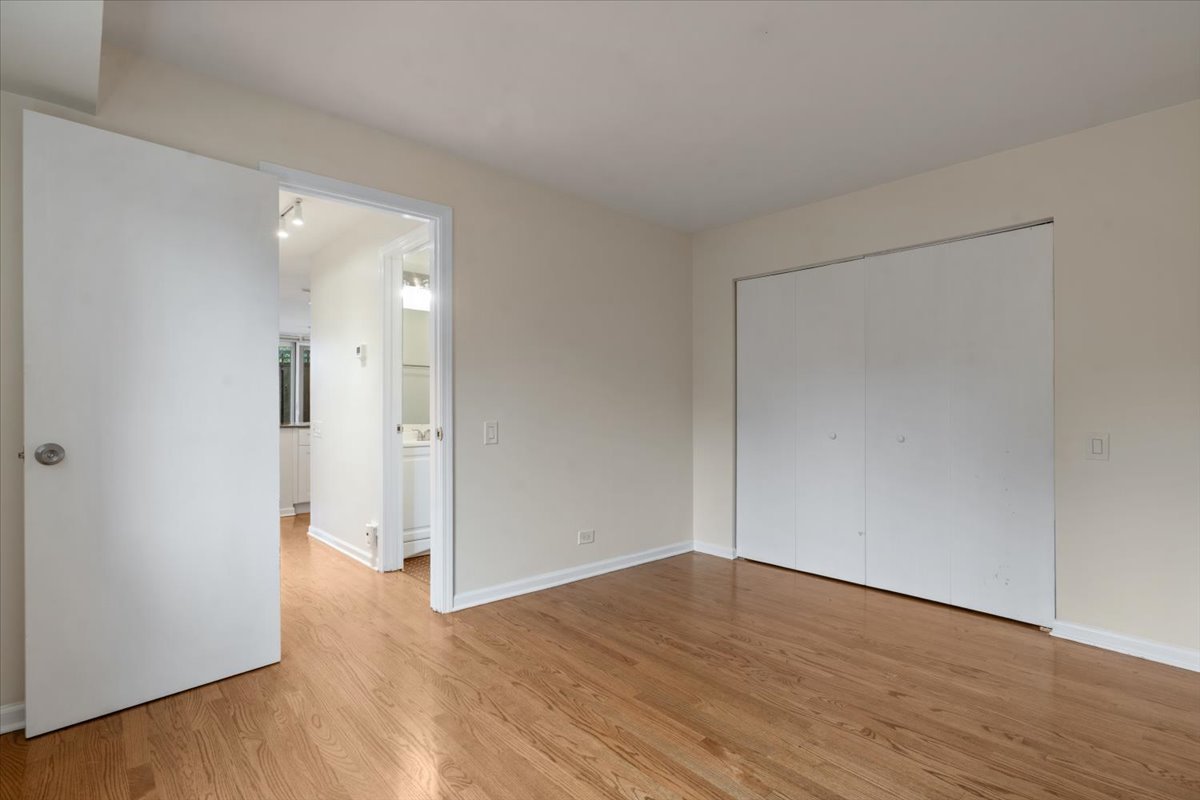 2122 N Lincoln Avenue Unit: A1
