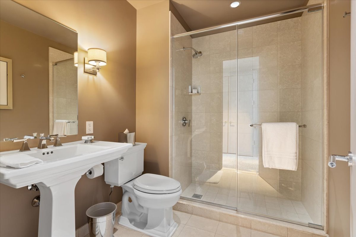 401 N Wabash Avenue Unit: 2222