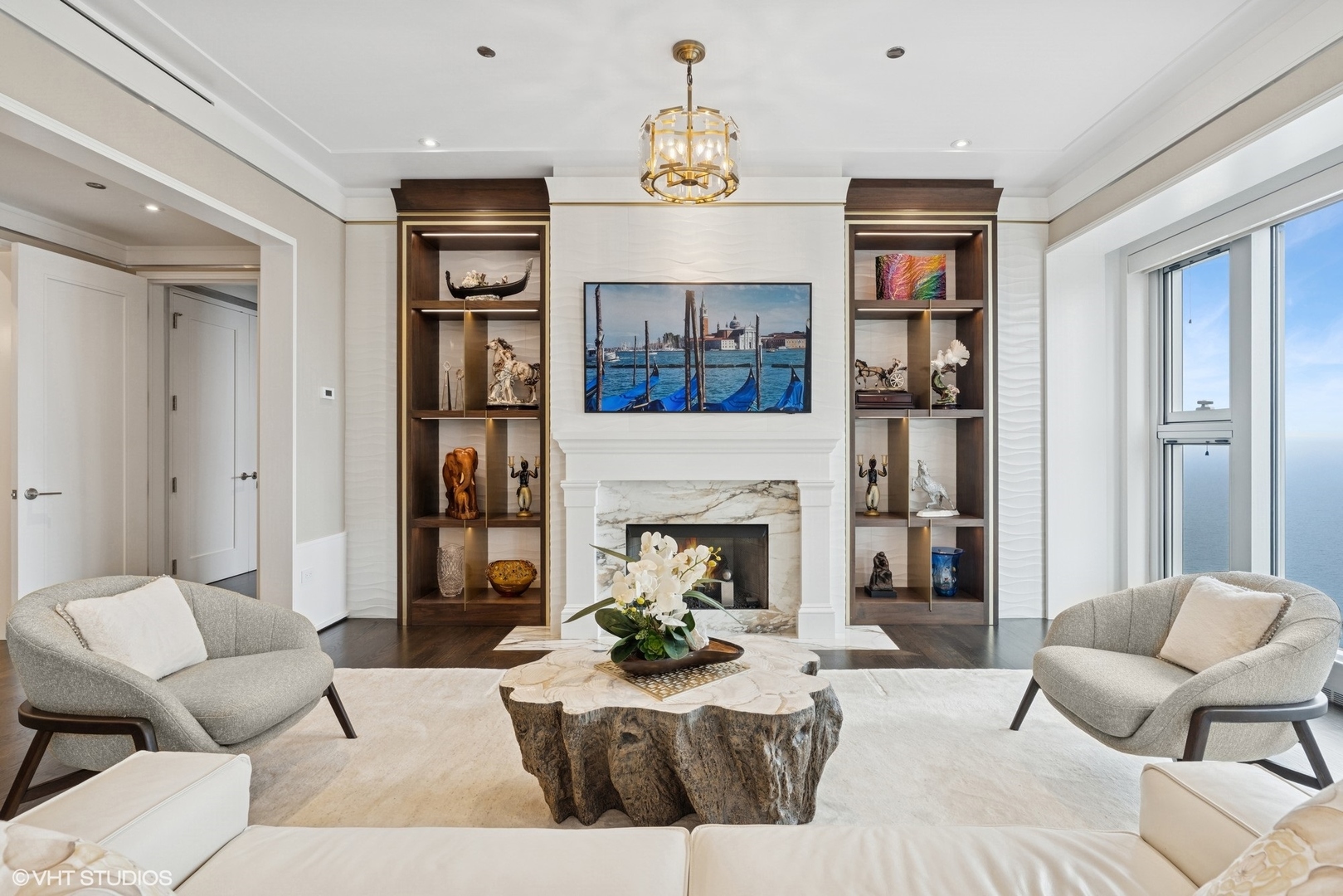 77 E Walton Street Unit: 24B