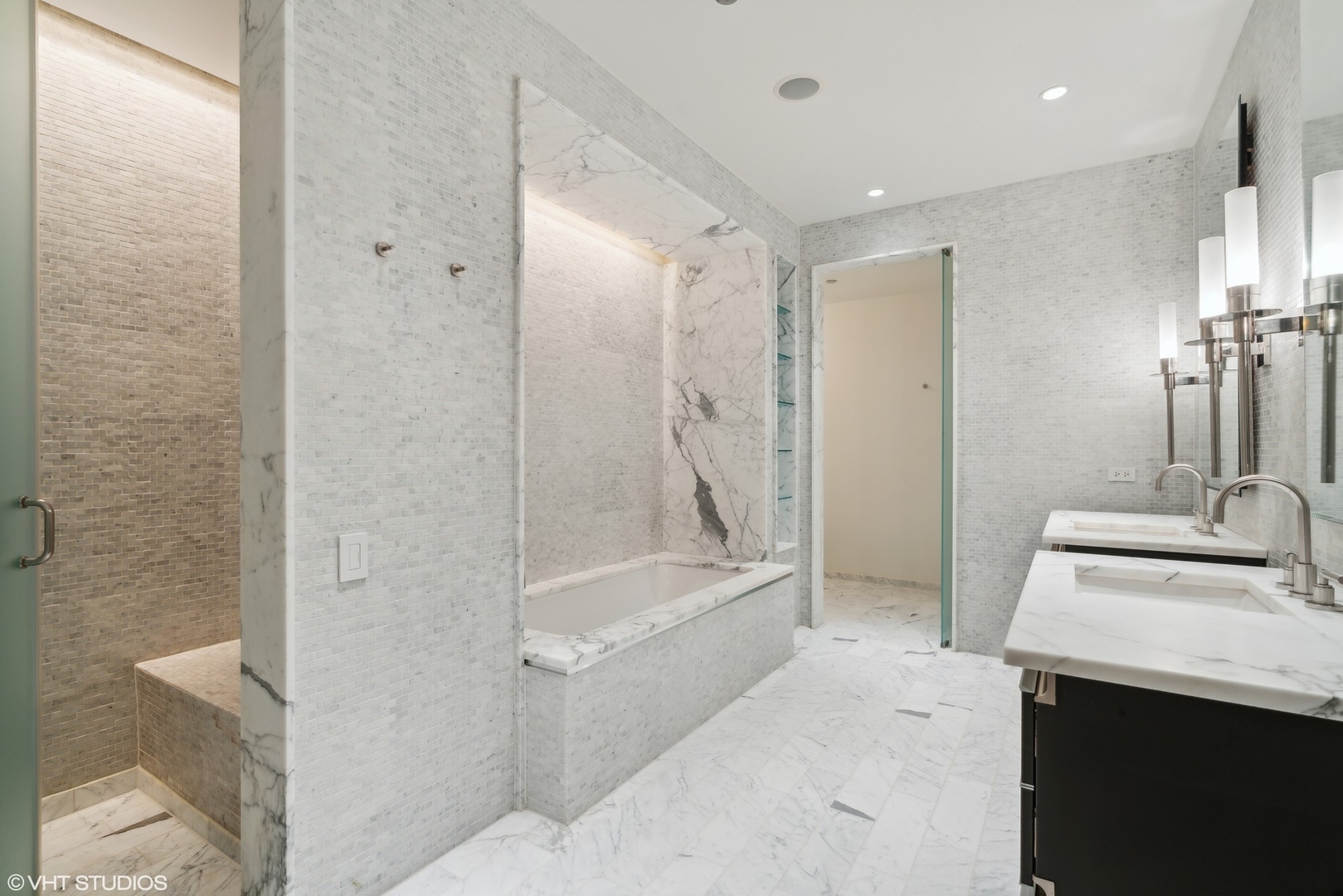 77 E Walton Street Unit: 24B