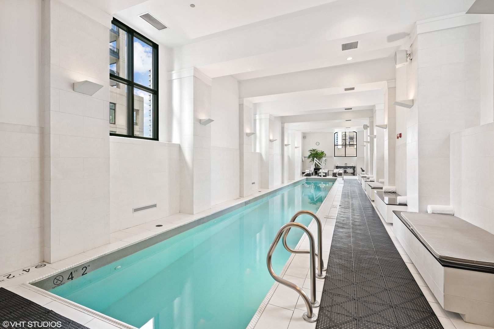 11 E Walton Street Unit: 3202