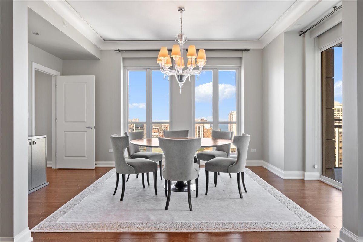 11 E Walton Street Unit: 3202