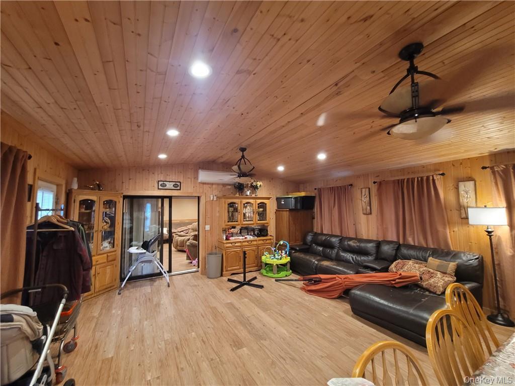 75 Krum Road Unit: 77