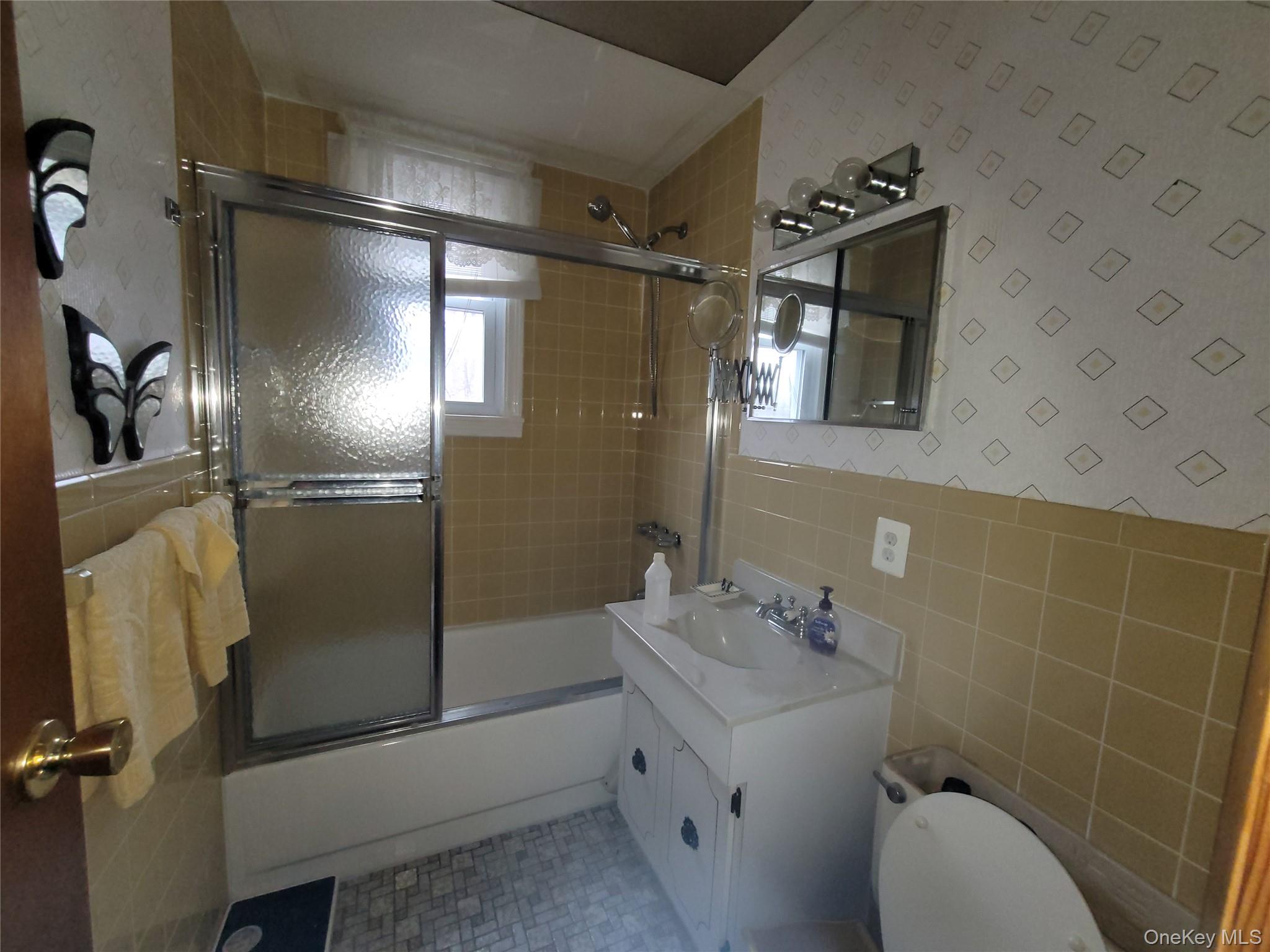 191 Hasbrouck A Road