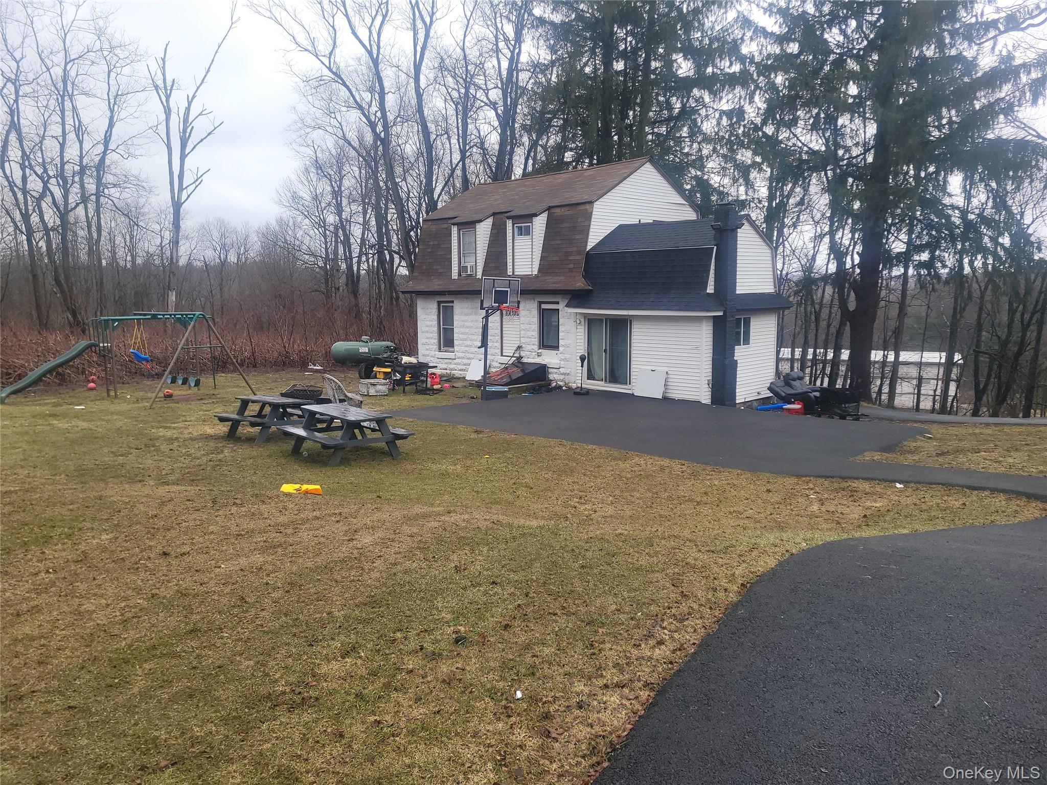 412 Old Monticello Road