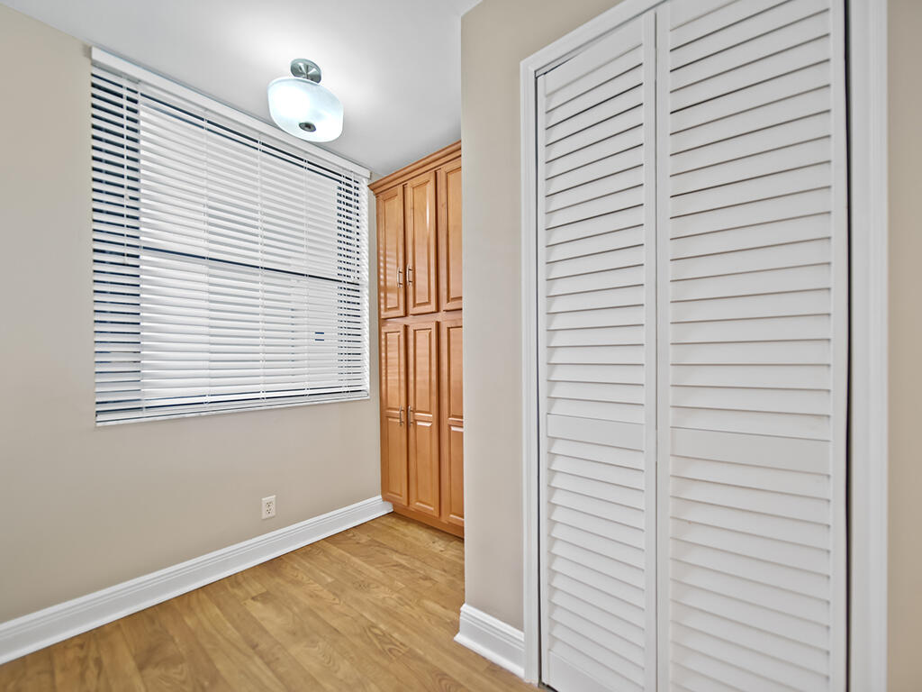 9650 S Ocean Drive 402