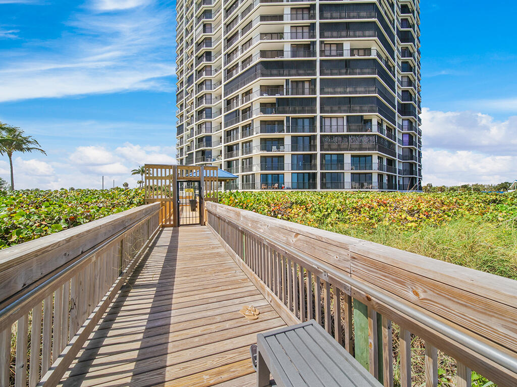 9650 S Ocean Drive 402