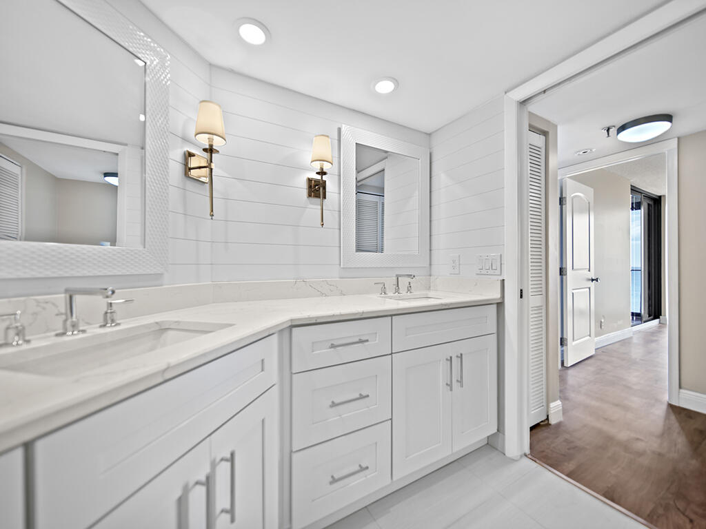 9650 S Ocean Drive 402