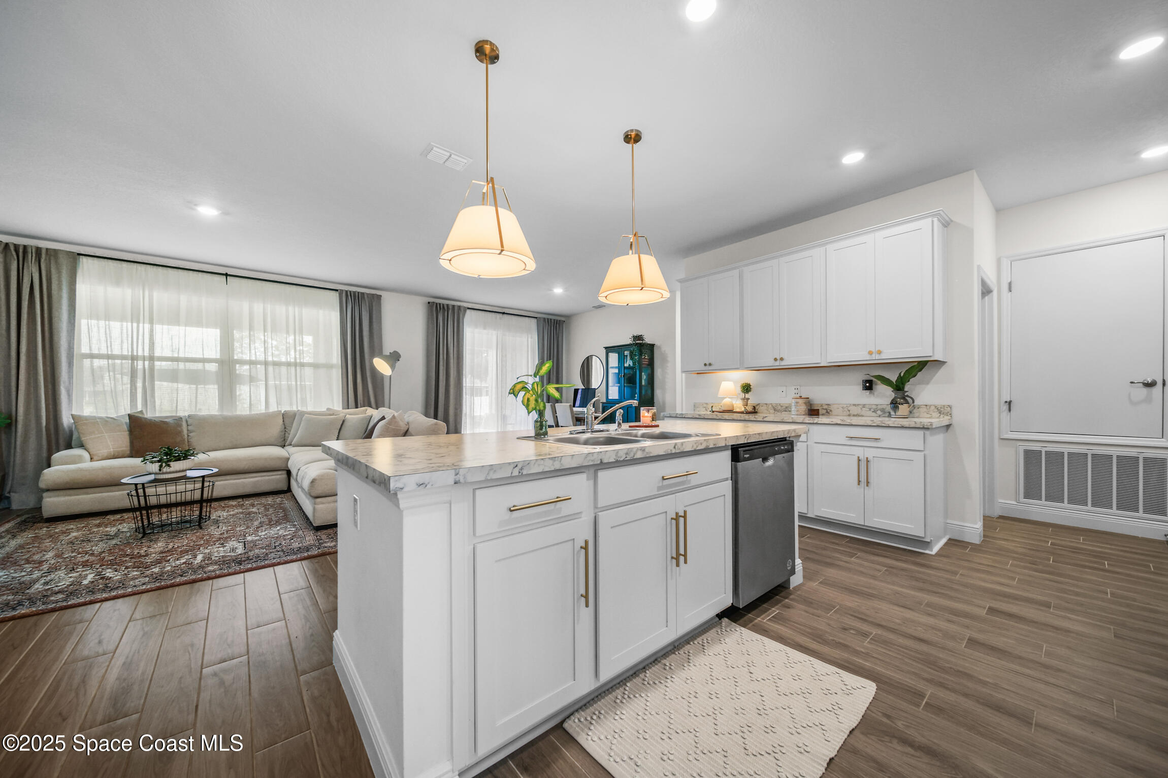 2306 SW Pamona Street