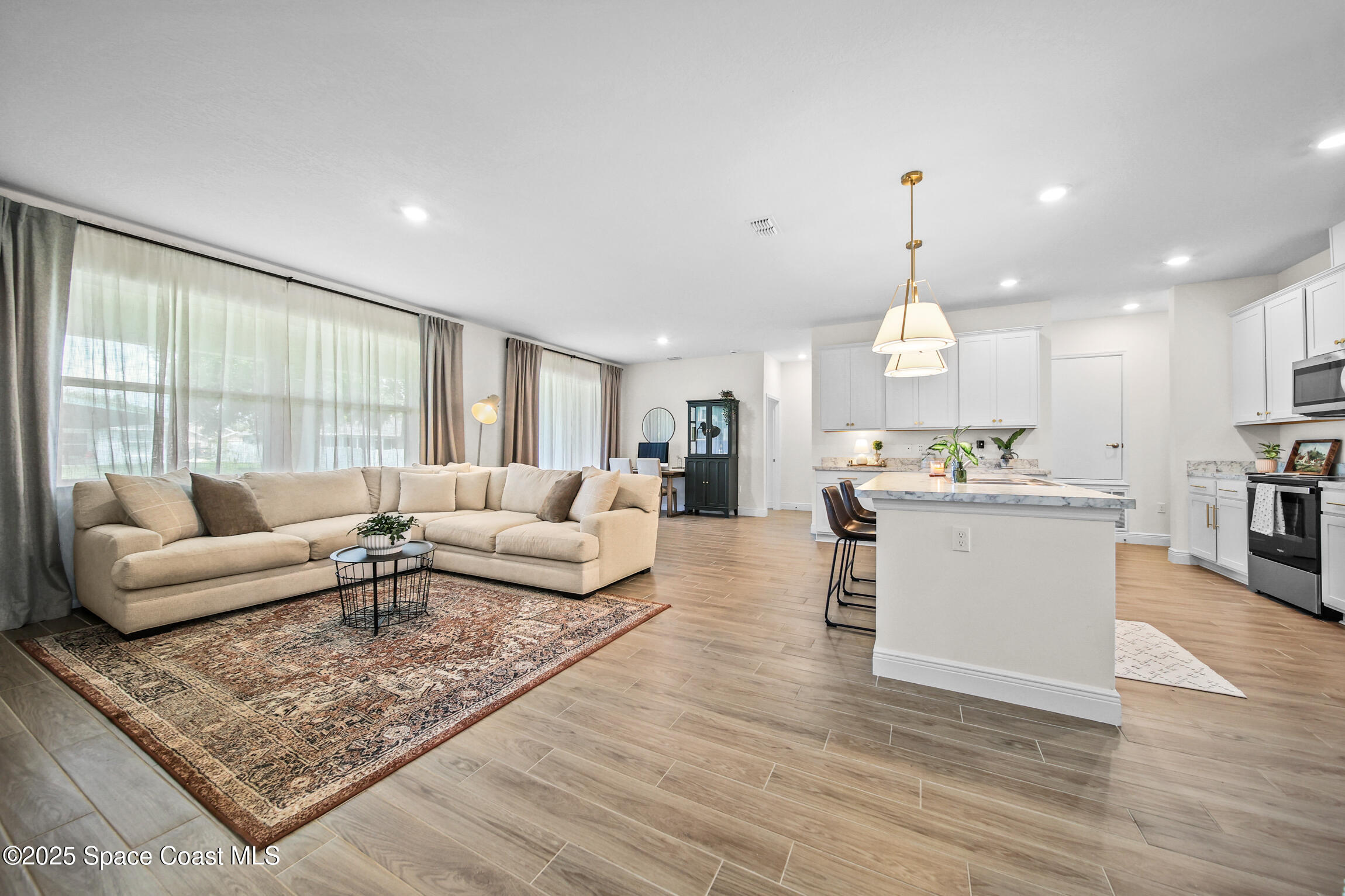 2306 SW Pamona Street